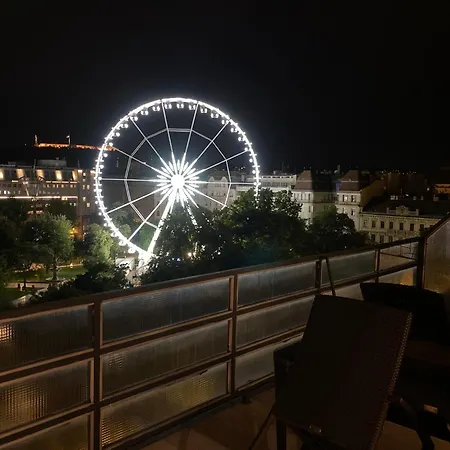Apartmán Unique View Of The Basilica And The Ferris Wheel In
